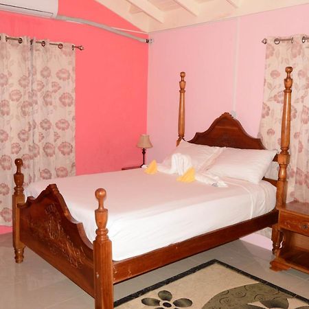 Josan'S Haven Villa Ocho Rios Exterior photo
